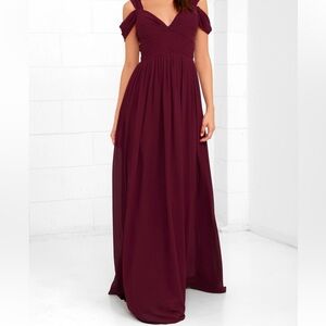 Never worn: Medium Lulu Burgundy Maxi dress